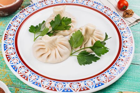 Хинкали с креветками и цукини