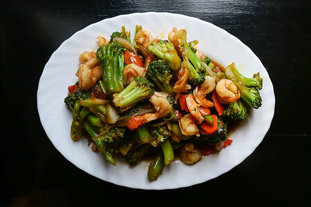 Брокколи с креветками