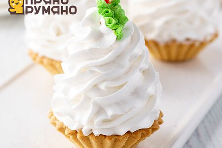 Корзинка с белковым кремом