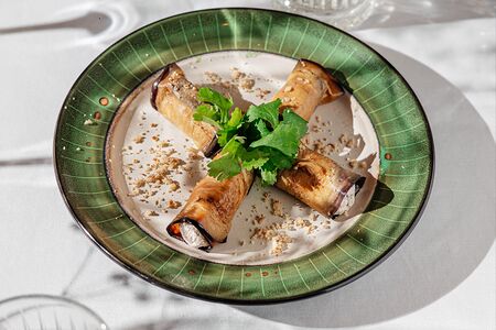 Рулетики из баклажанов