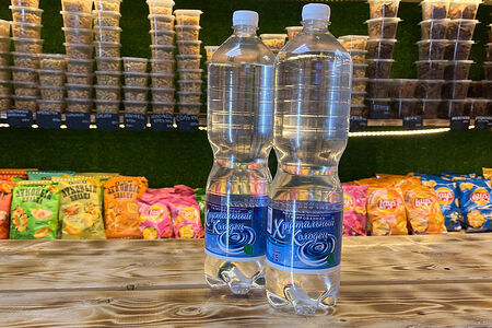 Вода минеральная природная питьевая газированная Хрустальный колодец