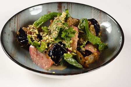 Салат с хрустящими баклажанами