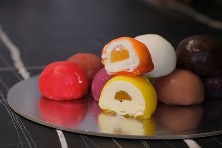 Моти персик-маракуйя