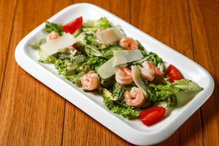 Креветка в соусе песто