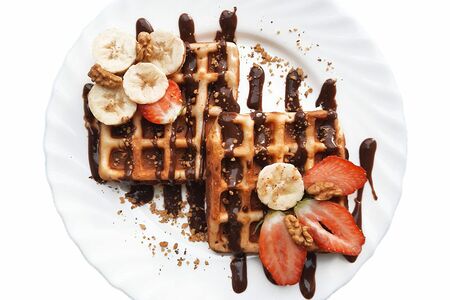 Вафля с клубникой и бананом