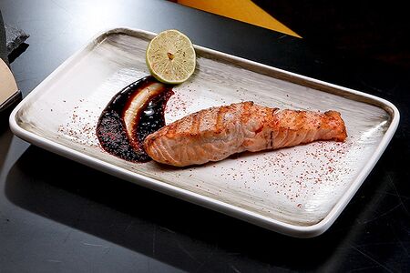 Лосось приготовленный на гриле