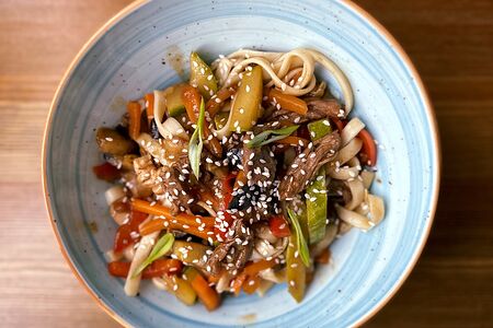 С говядиной