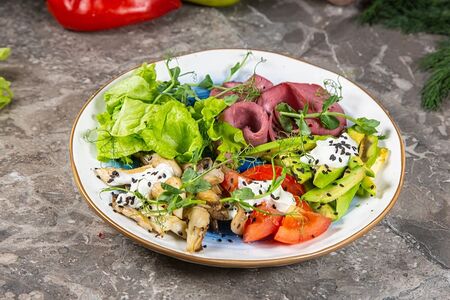 Говядина с вешенками