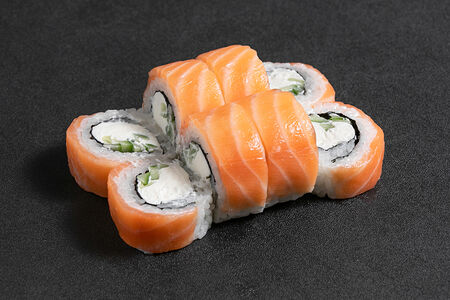 Филадельфия с огурцом L