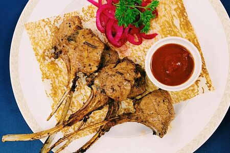 Корейка ягненка на углях