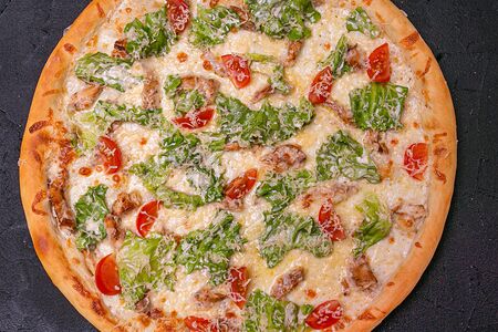 Пицца цезарь с цыпленком