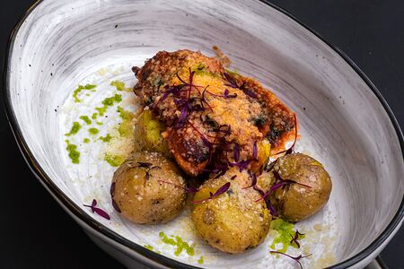 Курица по-неаполитански с печеным картофелем