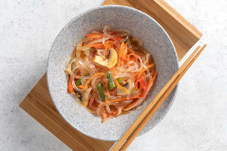 Рисовая лапша с овощами