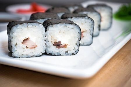 Ролл с угрем и сыром