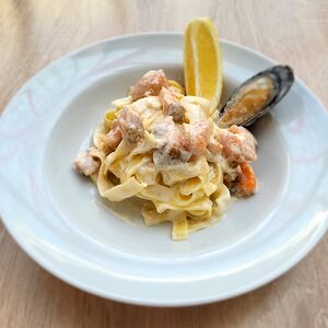 Паста Феттуччине с форелью