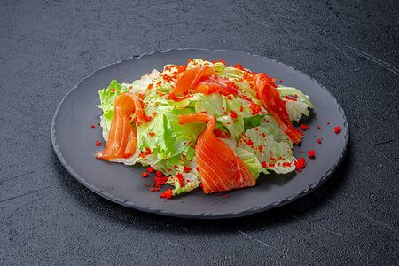 Салат с лососем