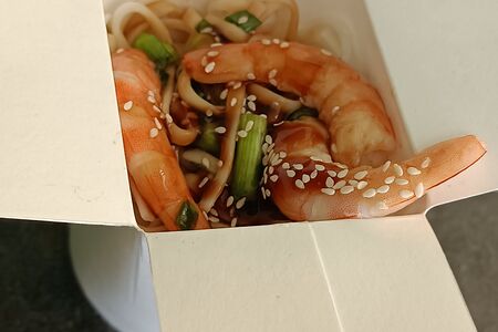 Вок с креветками