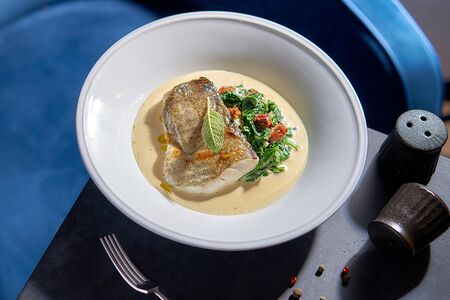 Филе мурманской трески со шпинатом