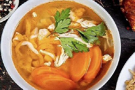 Куриный суп с лапшой