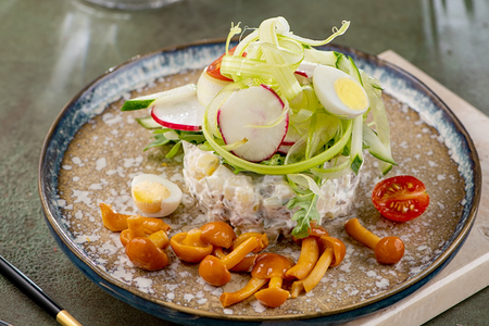 С телятиной и маринованными опятами