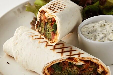 Буррито с фалафелем