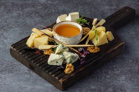 Сырная тарелка