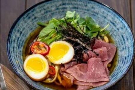 Рамен с пастрами