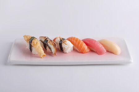 Суши креветка темпура нигири