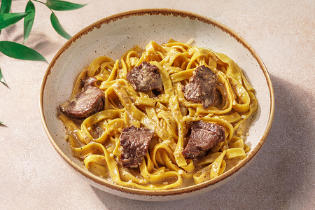 Паста с говядиной и перечным соусом