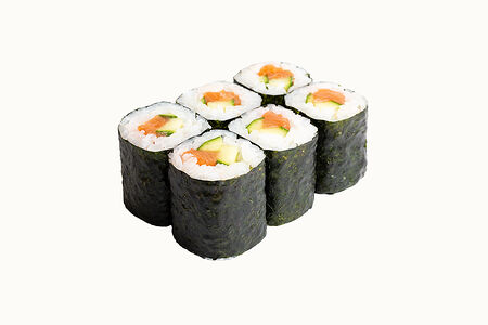 Ролл с лососем и огурцом