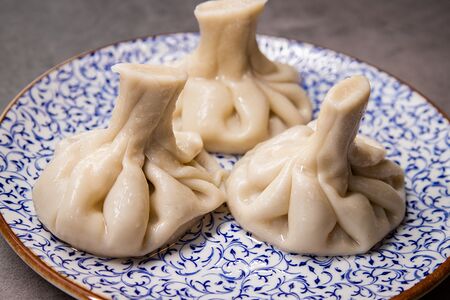 Хинкали с сулугуни и зеленью