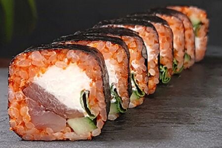 Ролл Orenji с тунцом 