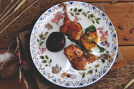 Перепелка с морковным пюре