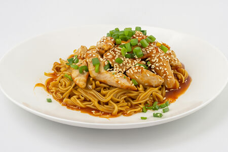 Удон с курицей терияки