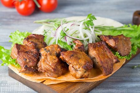 Шашлык из cвинoй шеи