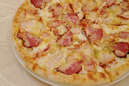 Пицца Ассорти мясное (33см.)