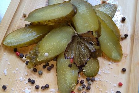 Солёный огурец