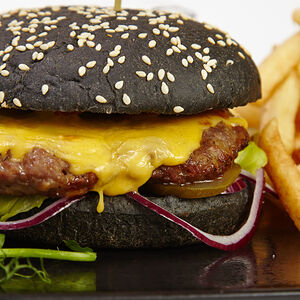 Джо Блэк с мясной котлетой (свинина-говядина)