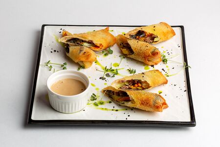 Спринг ролл с мясом