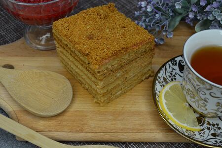 Торт медовый