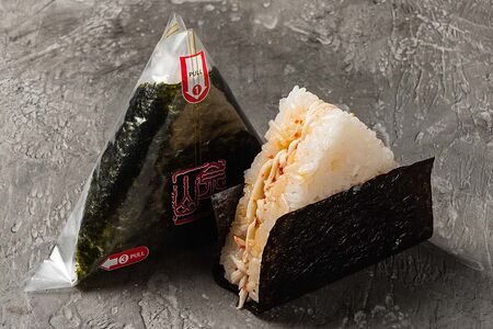 Онигири со снежным крабом