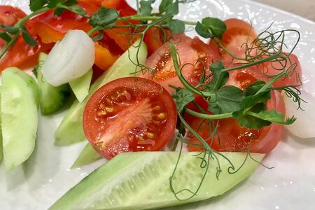 Ассорти свежих овощей