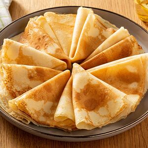 Стопка домашних блинов