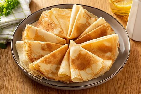 Стопка домашних блинов