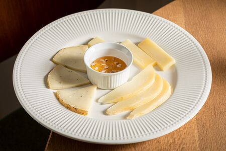 Сырное ассорти