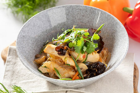 Рисовая лапша с курицей