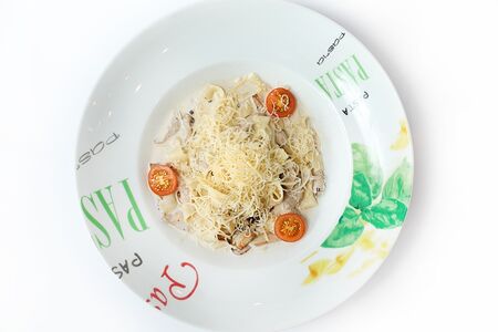 Фетучини с куриным филе в сливочном соусе