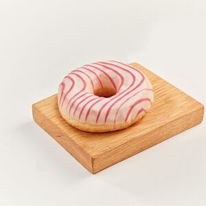 Пончик малиновый