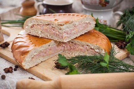 Пирог с ветчиной и сыром