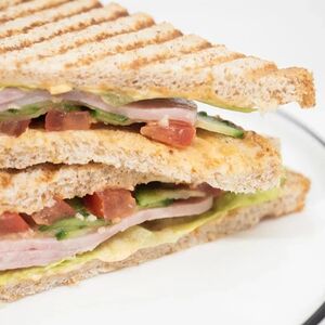 Сэндвич с ветчиной